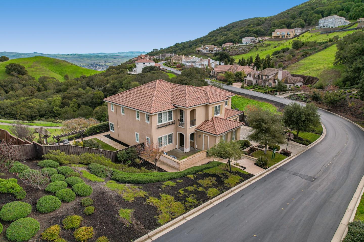 1039 Hawkshead Circle San Ramon, CA 94583 - Photo 1 of 63 Gallery Image 1