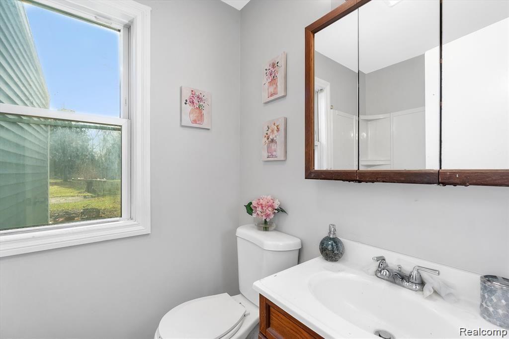 823 West Silver Lake Road Fenton, MI 48430 - Photo 15 of 31