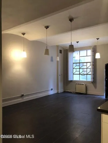 $1,200 | 53 3rd Street, Unit 1E, Troy, NY 12180