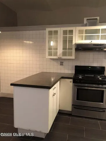 $1,200 | 53 3rd Street, Unit 1E, Troy, NY 12180