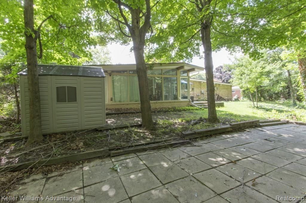 28515 Quail Hollow Road Farmington, MI 48331 - Photo 30 of 37 42-Quail Hollow_28515.jpg