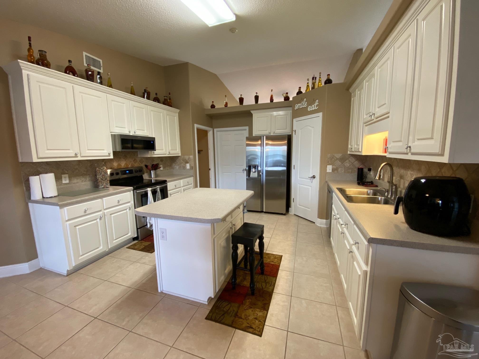 611 West Quintette Road Cantonment, FL 32533 - Photo 18 of 47 Gallery Image 18