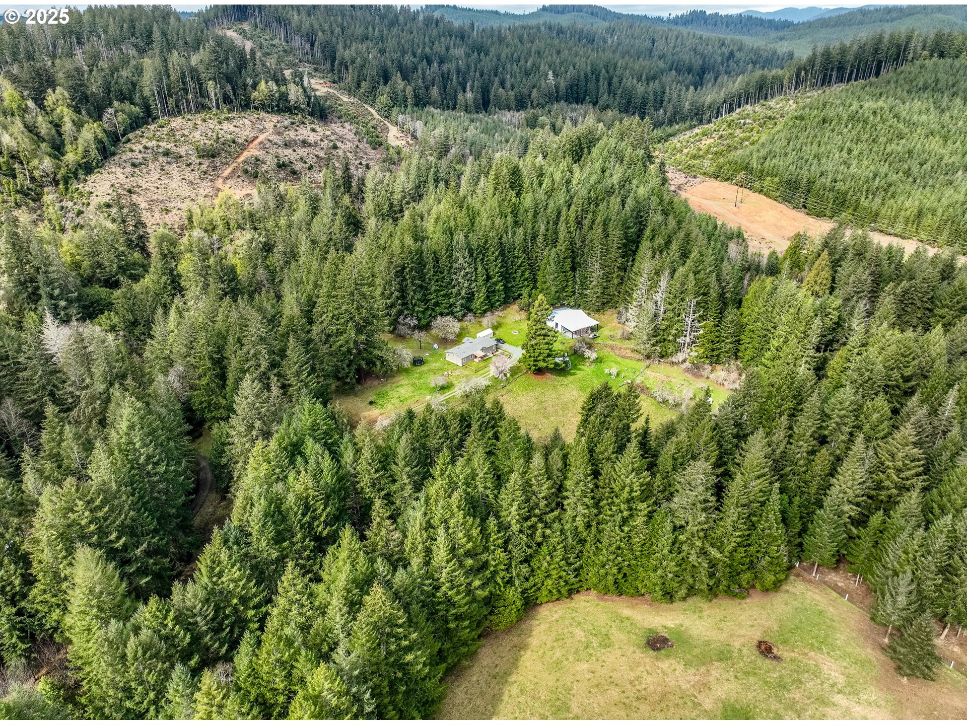 56394 Miller Road Myrtle Point, OR 97458 - Photo 2 of 37 Gallery Image 2
