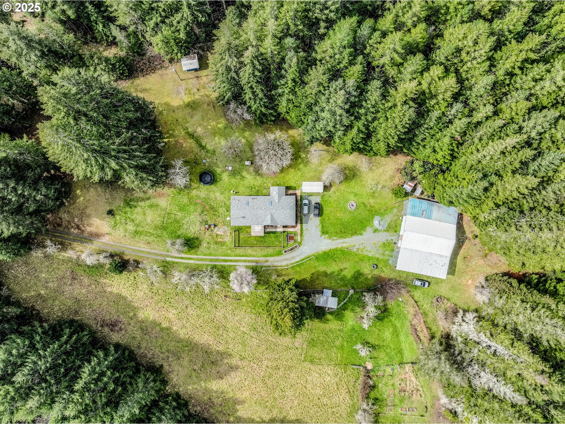 56394 Miller Road Myrtle Point, OR 97458 - Photo 5 of 37 Gallery Image 5