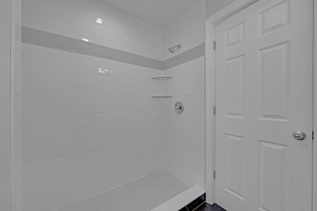 14 Hillside Road Northborough, MA 01532 - Photo 13 of 32 Gallery Image 13