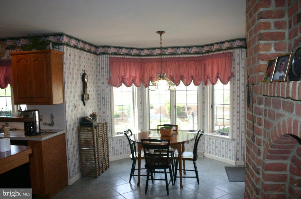 634 Fairview Road Mount Joy, PA 17552 - Photo 4 of 19