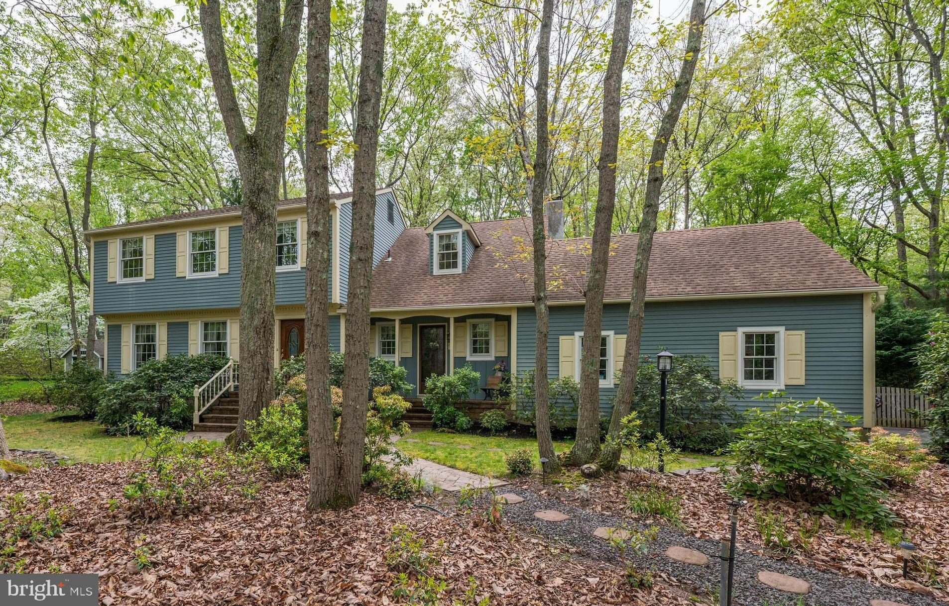 12 Strafford Circle Road Medford, NJ 08055 - Photo 2 of 34