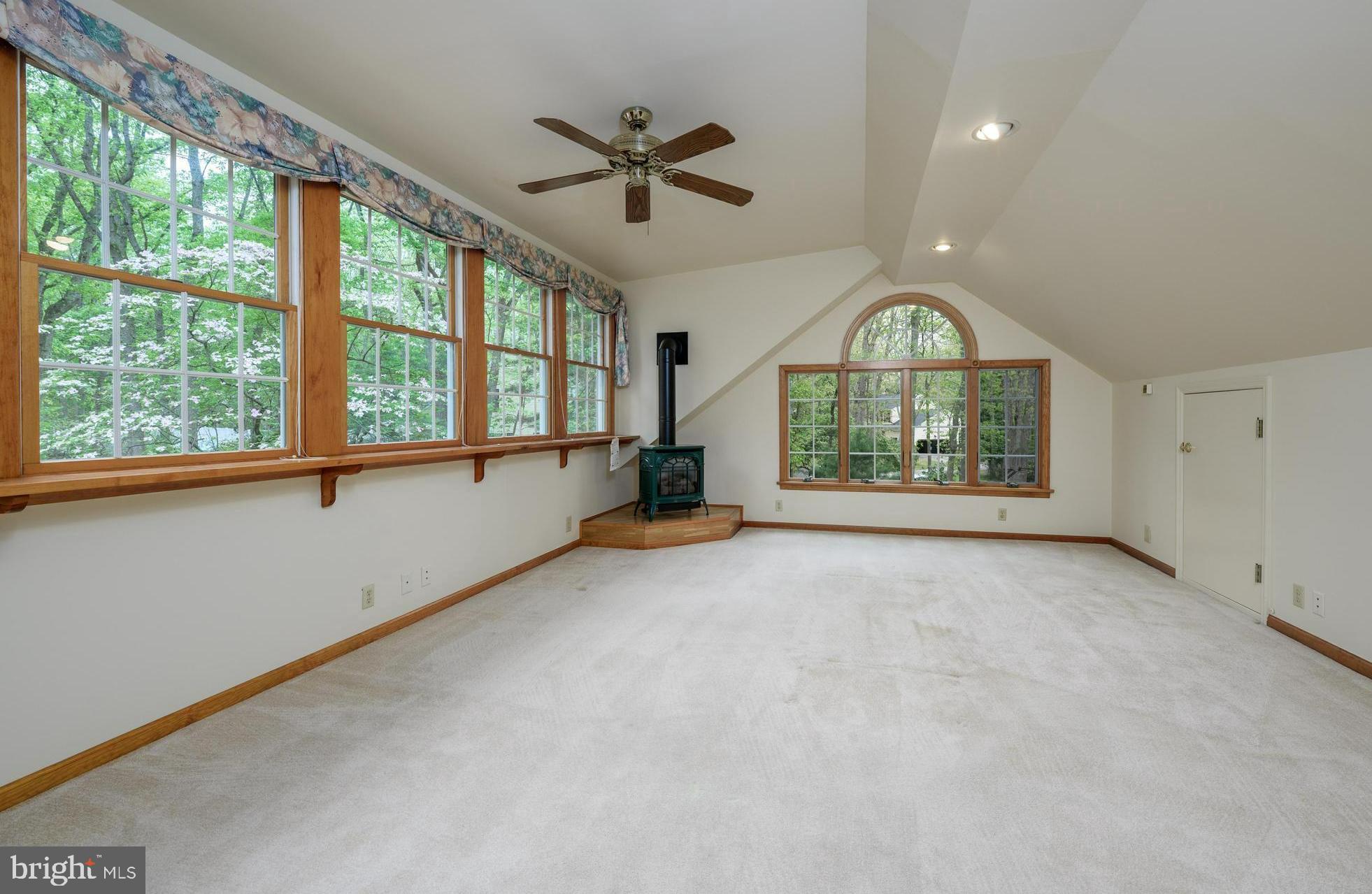 12 Strafford Circle Road Medford, NJ 08055 - Photo 27 of 34 Bonus room