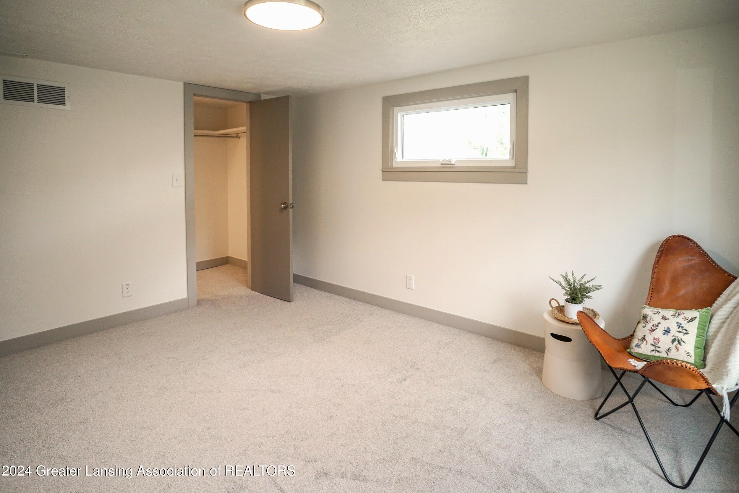 119 South Waverly Road Eaton Rapids, MI 48827 - Photo 41 of 49 NE bed 2