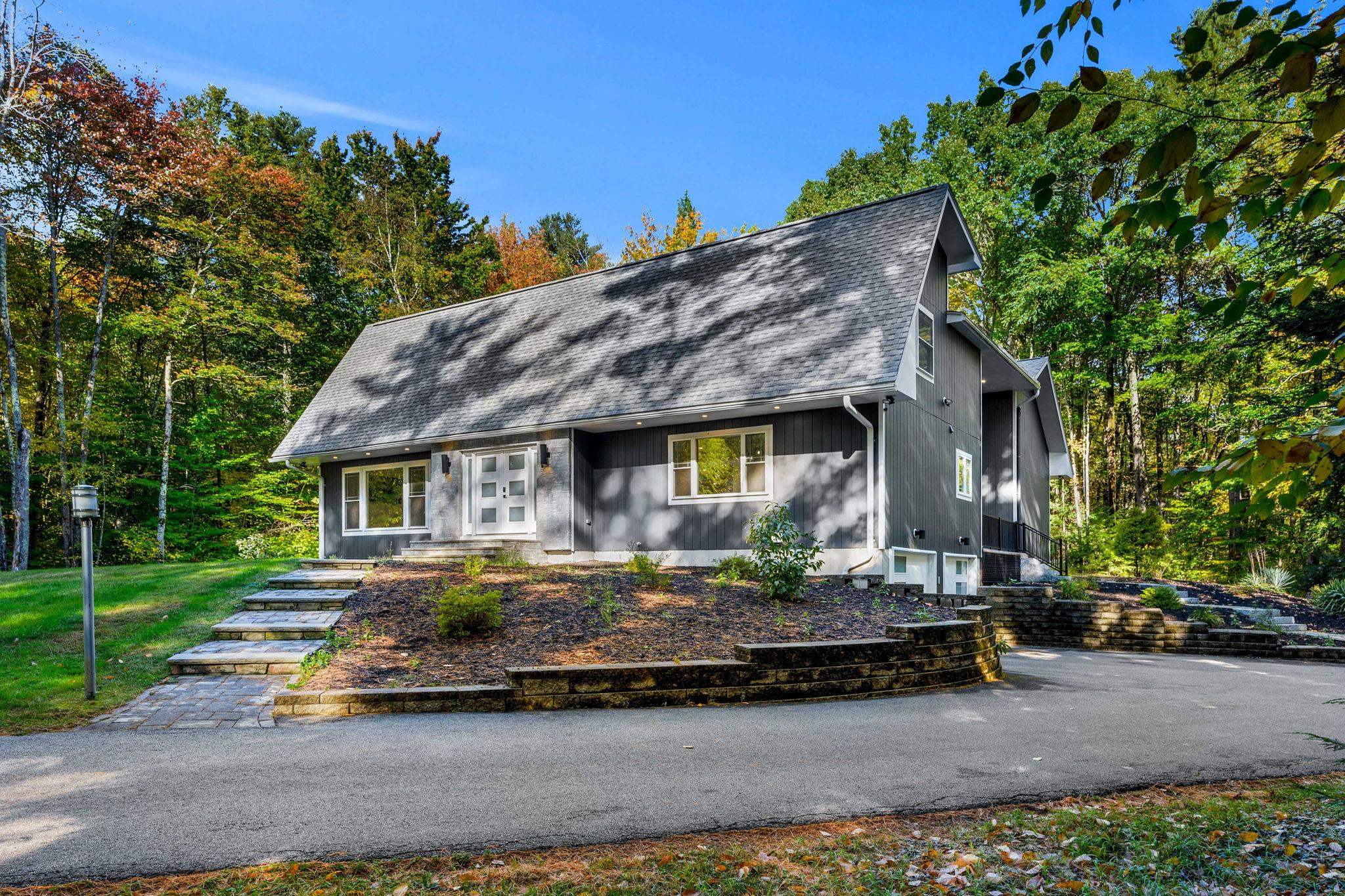 55 Cambridge Road Bedford, NH 03110 - Photo 2 of 56 Gallery Image 2