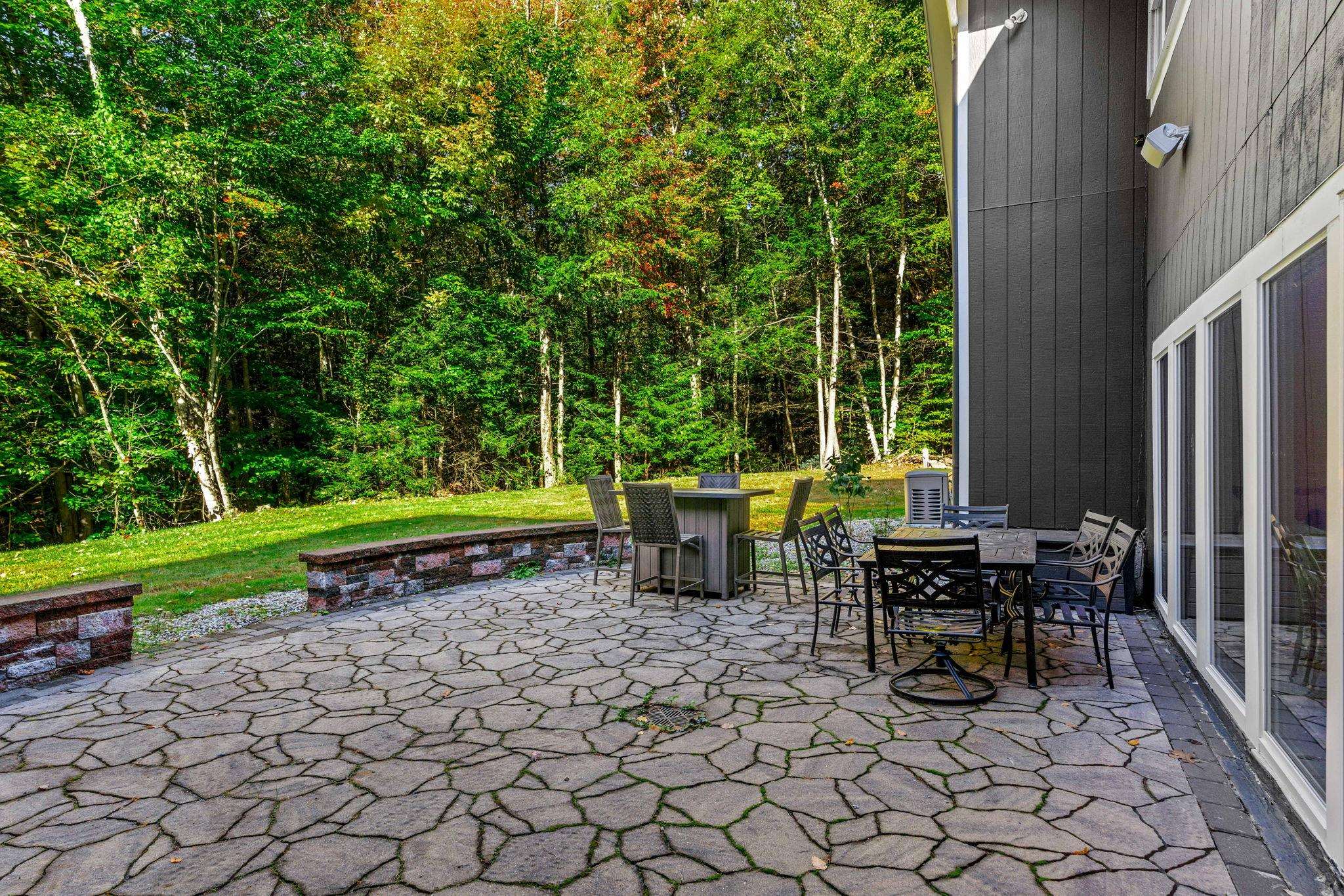55 Cambridge Road Bedford, NH 03110 - Photo 45 of 56 Gallery Image 45