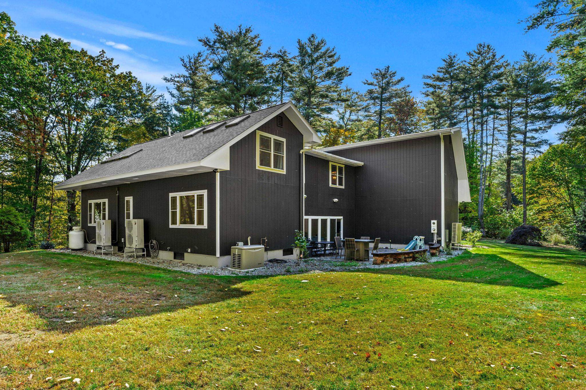 55 Cambridge Road Bedford, NH 03110 - Photo 48 of 56 Gallery Image 48