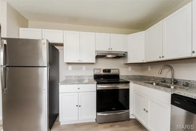 $1,840 | 2868 Essex Street, St. Charles, MO 63301