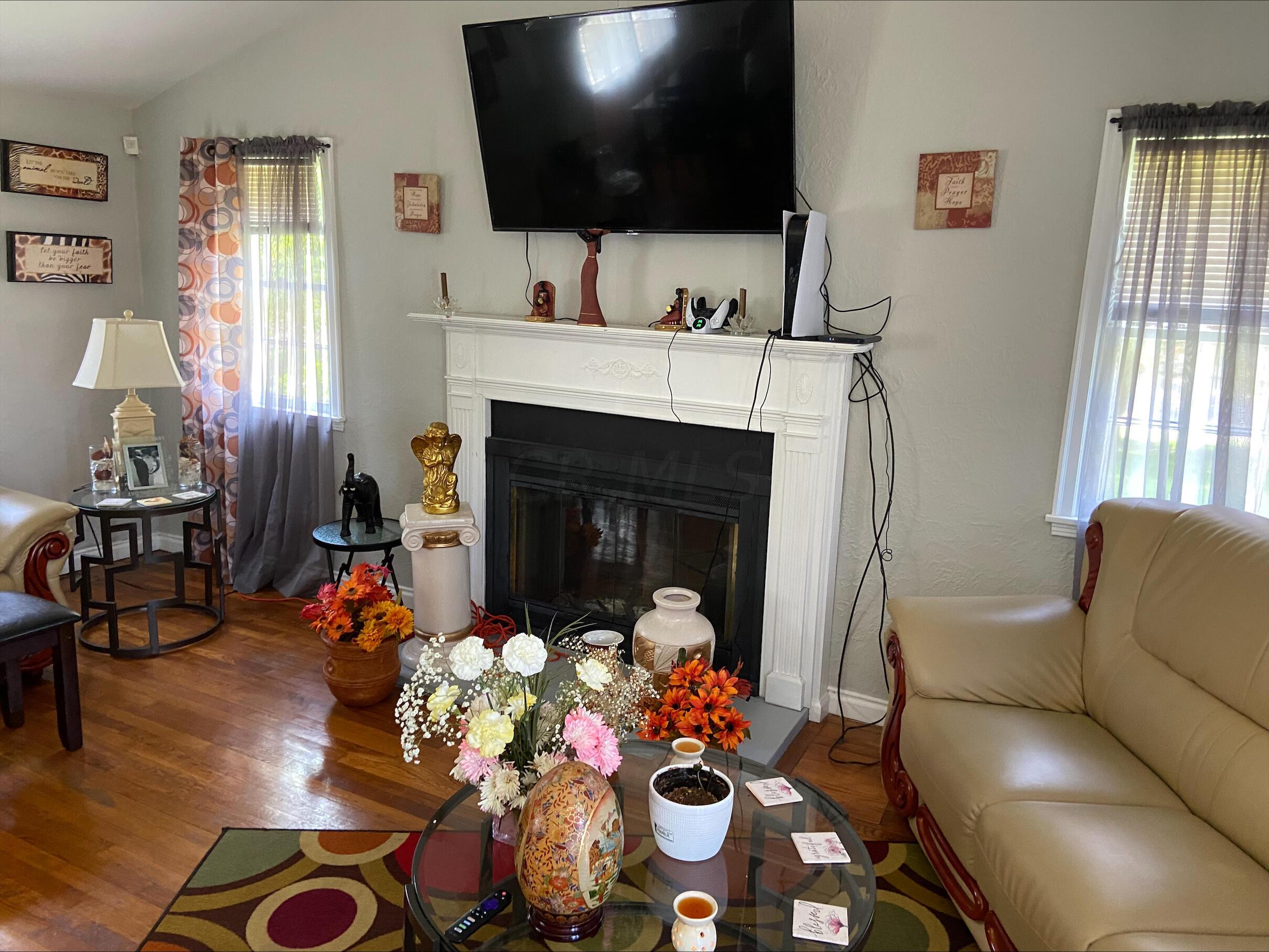 980 South Yearling Road Columbus, OH 43227 - Photo 3 of 12 Image (2)