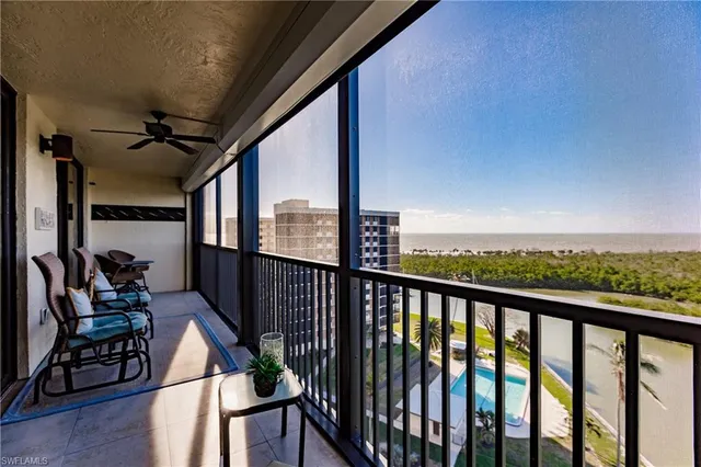 $7,900 | 17 Bluebill Avenue, Unit 1005R, Naples, FL 34108