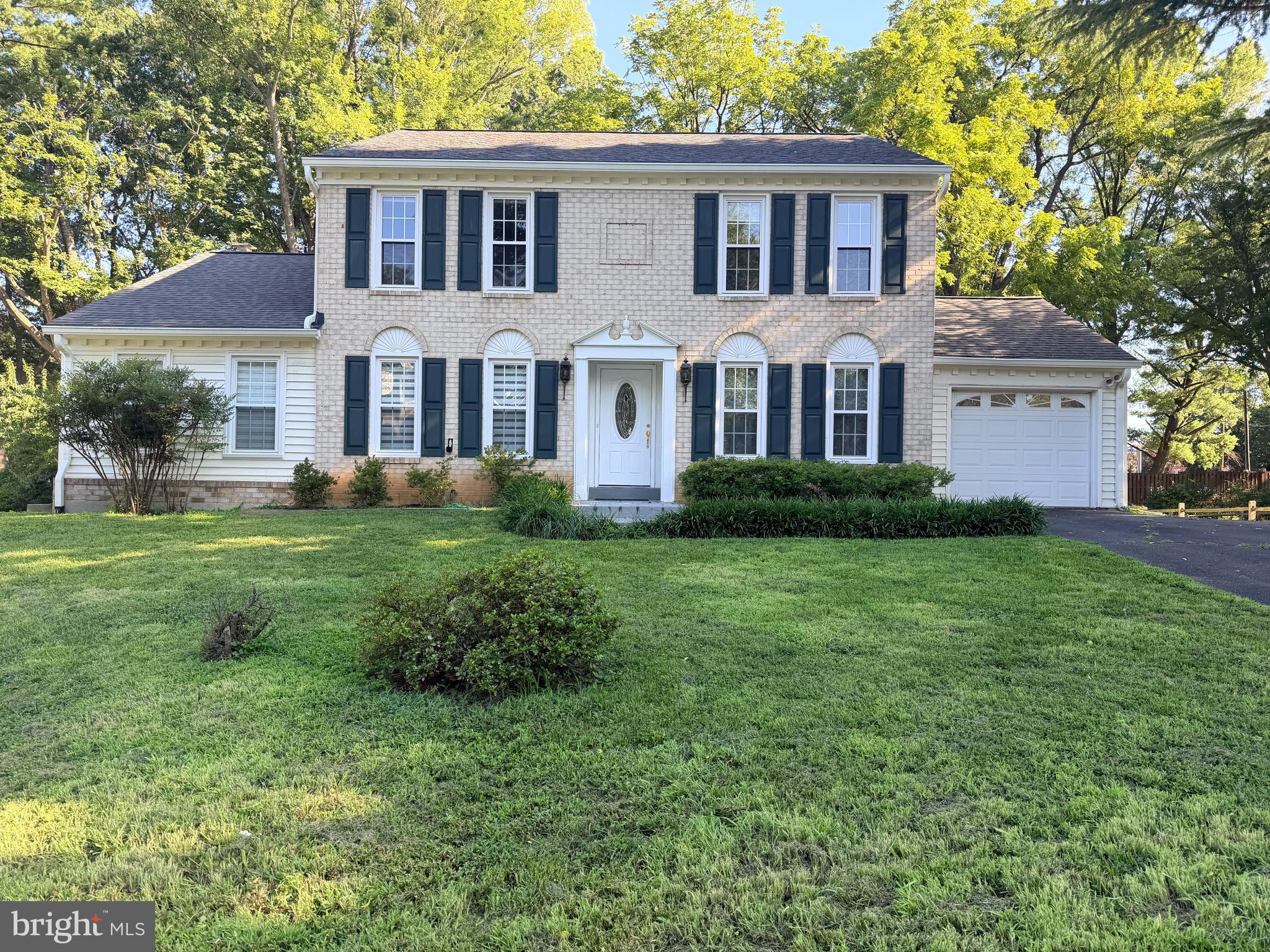 10802 Hunt Club Road Reston, VA 20190 - Photo 1 of 39 Gallery Image 1