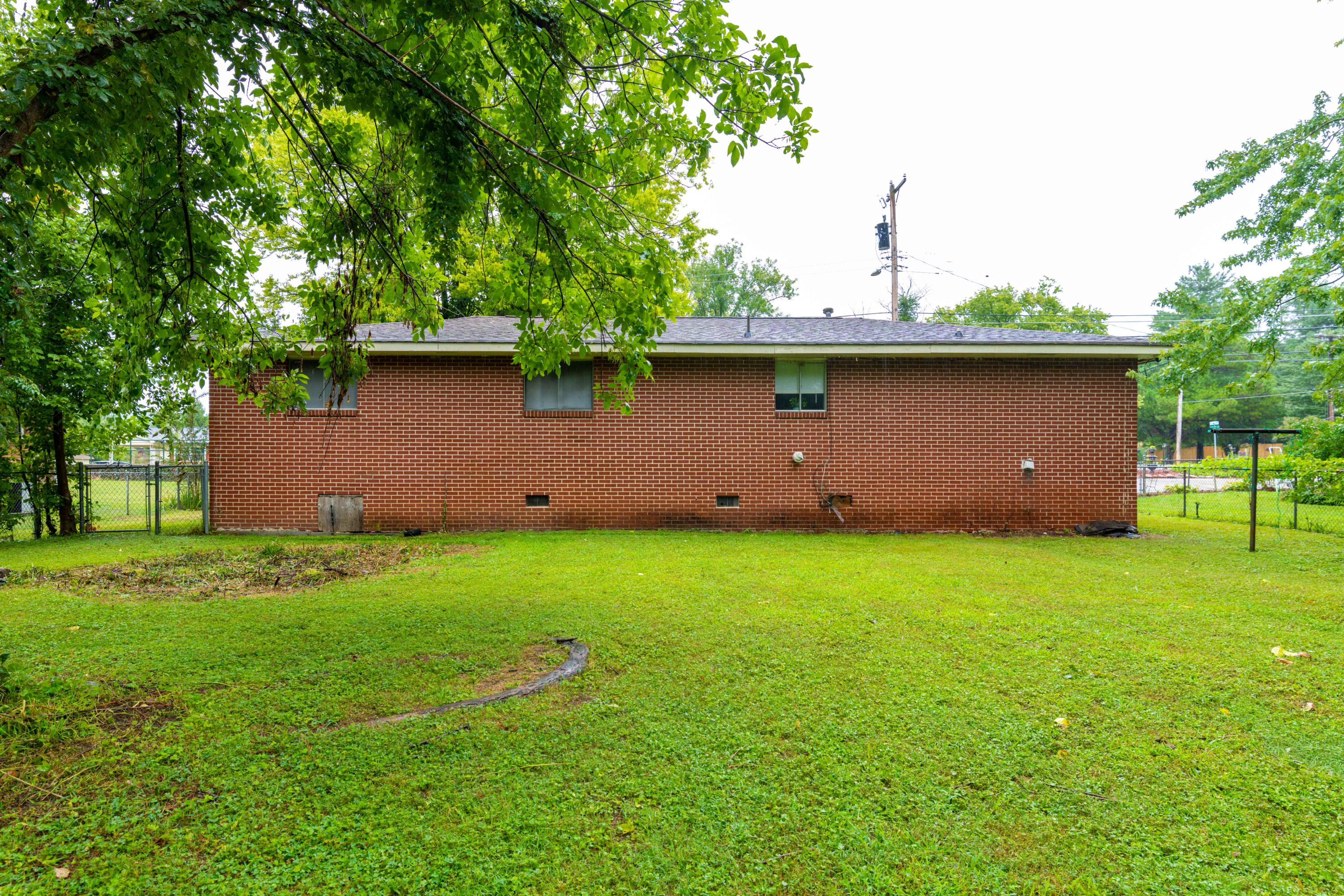 3304 Adkins Road Chattanooga, TN 37419 - Photo 17 of 18 D85_8412