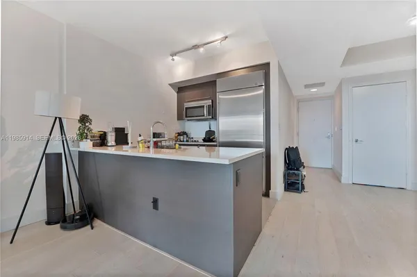 $3,700 | 500 Brickell Avenue, Unit 2000, Miami, FL 33131