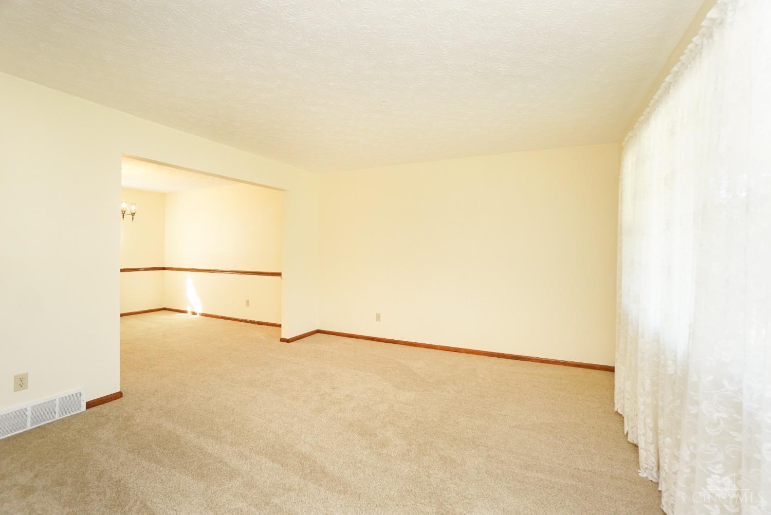 515 Lang Road Cincinnati, OH 45244 - Photo 17 of 44