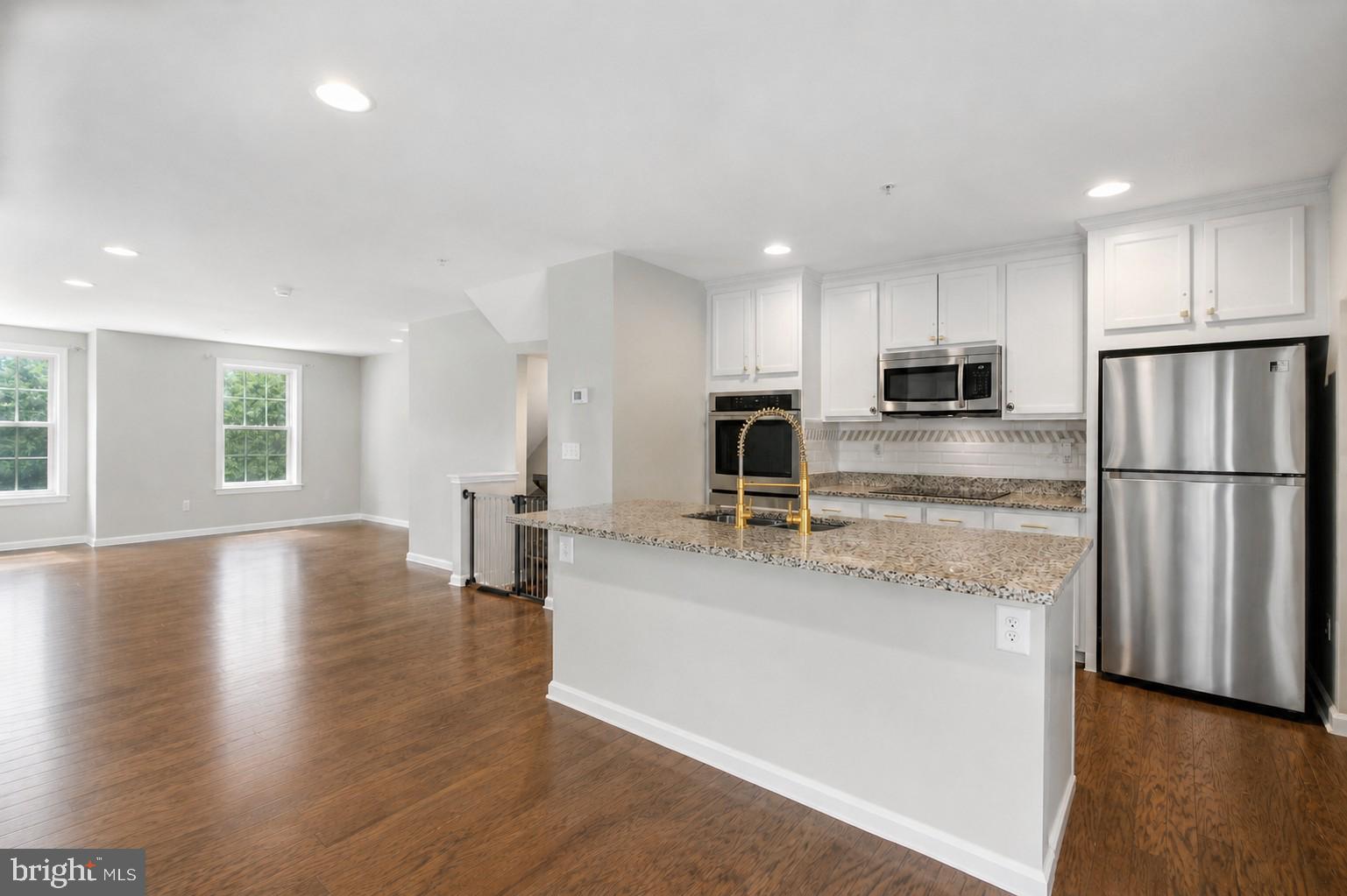 1052 Owens Road Oxon Hill, MD 20745 - Photo 16 of 34