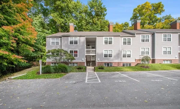 $228,900 | 3360 Pine Meadow Drive Southeast, Unit 102, Grand Rapids, MI 49512