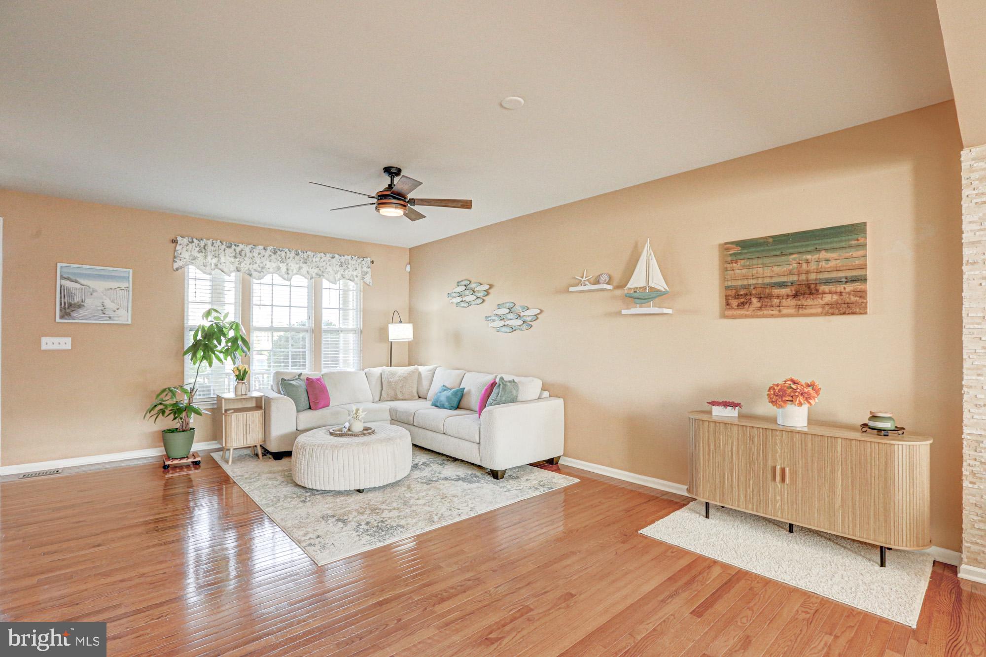 1805 North Pollock Way Middletown, DE 19709 - Photo 23 of 84 Bright and inviting living space.