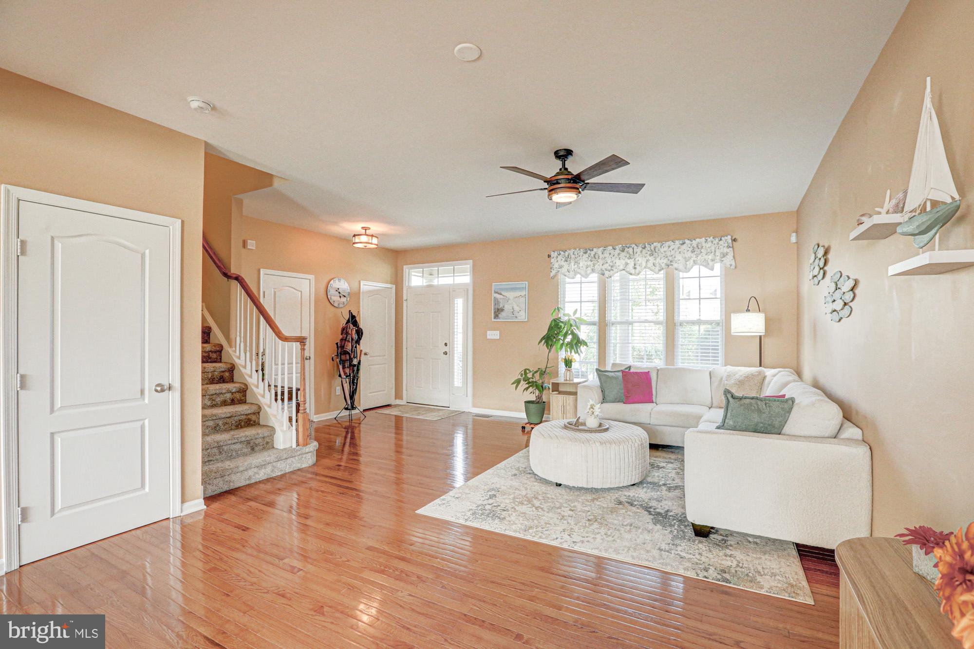 1805 North Pollock Way Middletown, DE 19709 - Photo 24 of 84 Inviting entryway with warm tones.