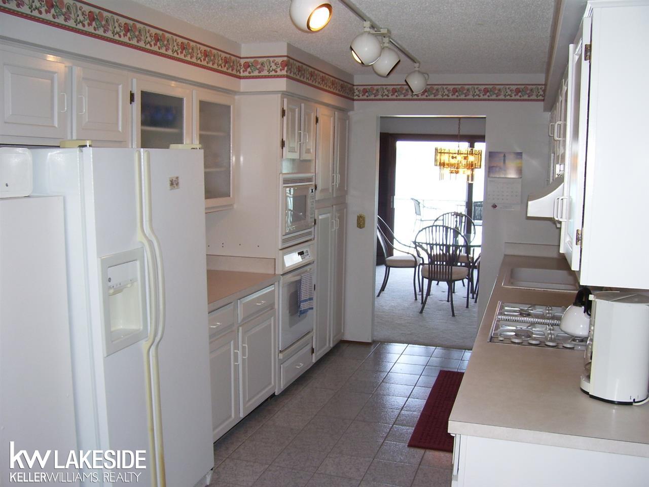 1715 River Road, Unit 23 St. Clair, MI 48079 - Photo 8 of 17 31348828-7.JPG