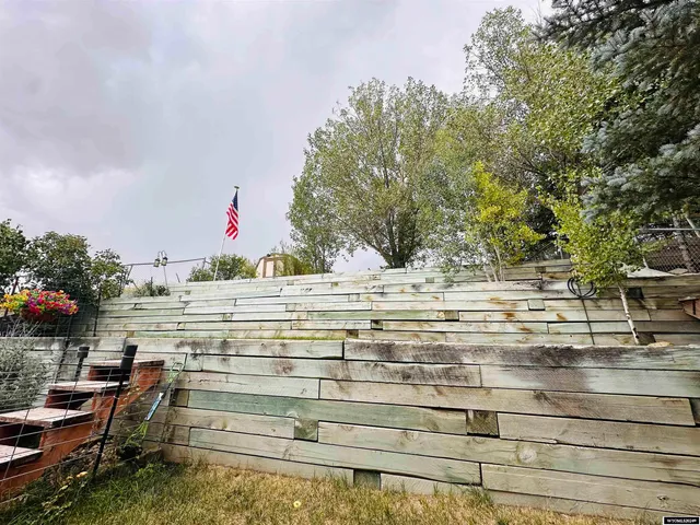 $255,000 | 1123 B 9th W Avenue, Kemmerer, WY 83101