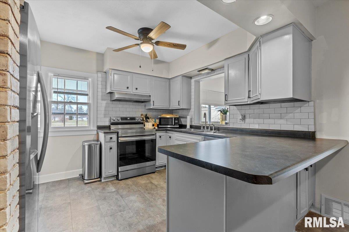 2930 South 5th Street Springfield, IL 62703 - Photo 12 of 34
