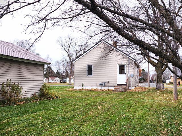 515 South 5th Street Luck, WI 54853 - Photo 33 of 41