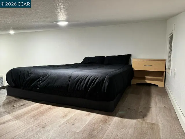 $2,200 | Undisclosed Address, Oakland, CA 94605