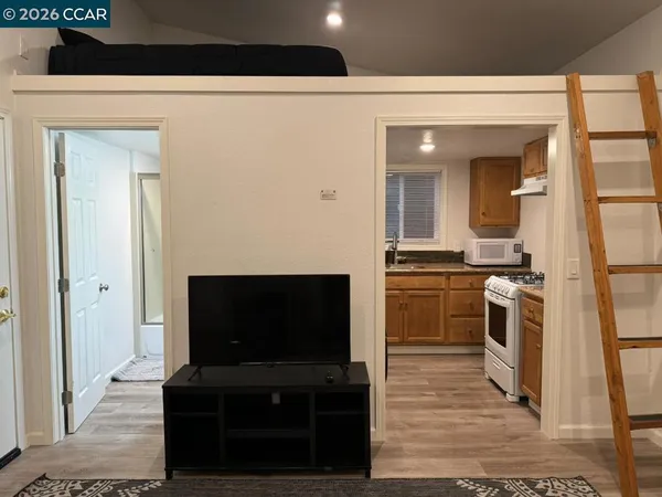 a view of utility room