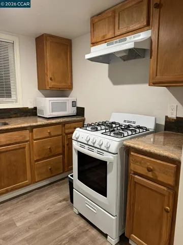$2,200 | Undisclosed Address, Oakland, CA 94605