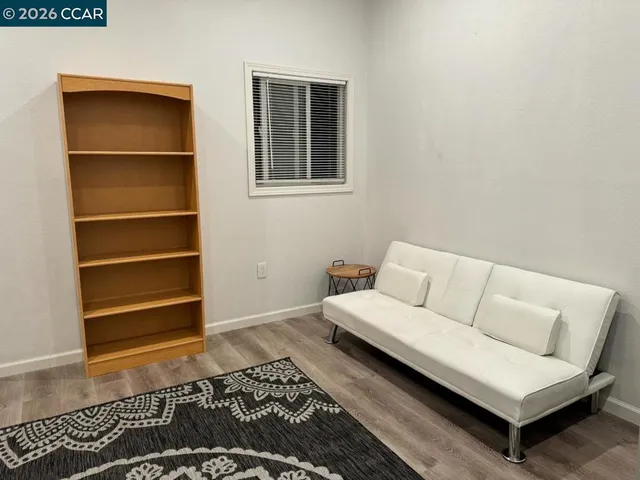 $2,200 | Undisclosed Address, Oakland, CA 94605