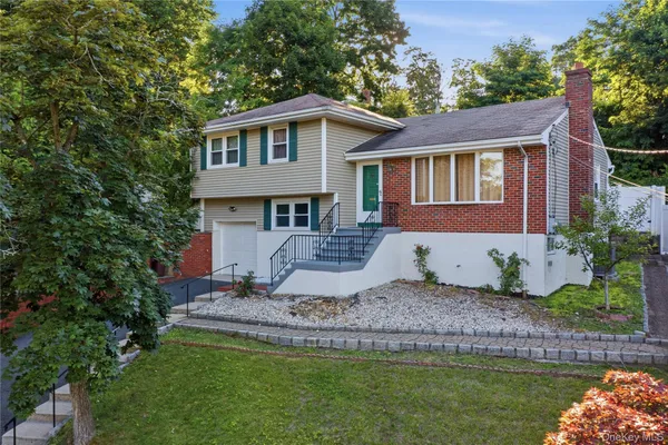 $799,000 | 3 Hardy Place, Yonkers, NY 10703
