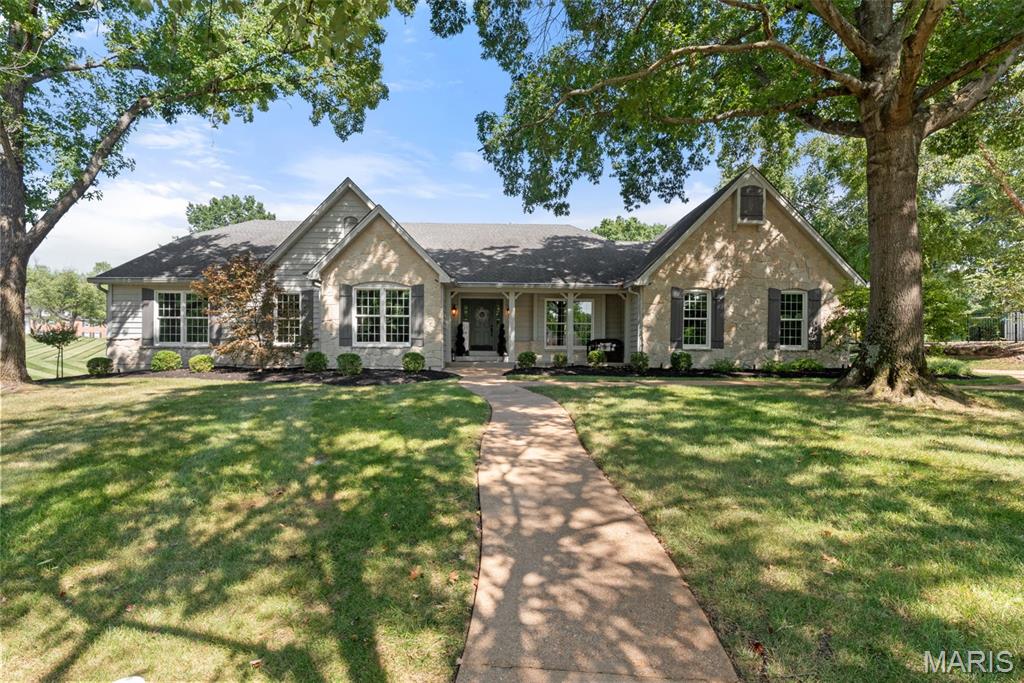 8 Wilson Ridge Court Chesterfield, MO 63005 - Photo 2 of 63 Gallery Image 2