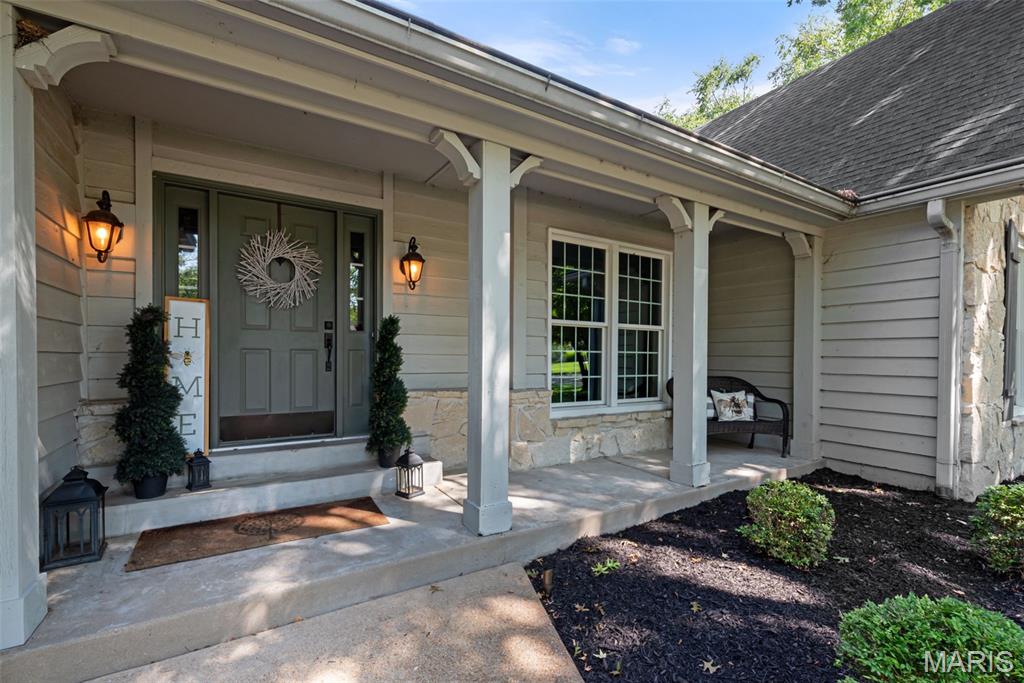8 Wilson Ridge Court Chesterfield, MO 63005 - Photo 5 of 63 Gallery Image 5