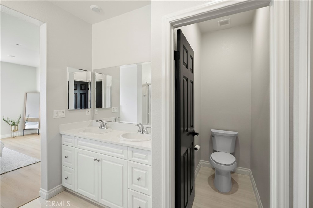 19795 Beavertail Way Riverside, CA 92508 - Photo 22 of 39 Primary Bath