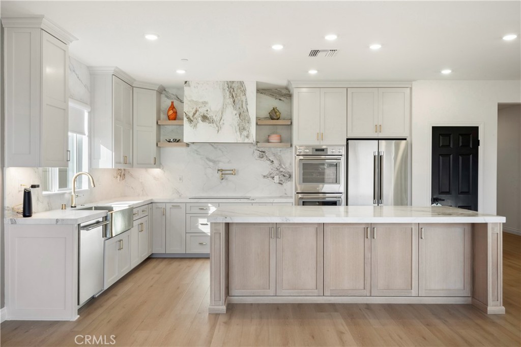 19795 Beavertail Way Riverside, CA 92508 - Photo 3 of 39 Upgraded Kitchen