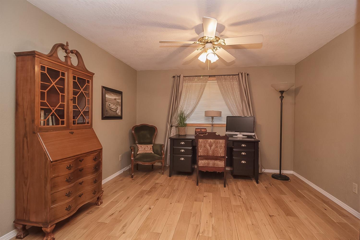2528 Roberts Road Medford, OR 97504 - Photo 13 of 26 Additional Photo
