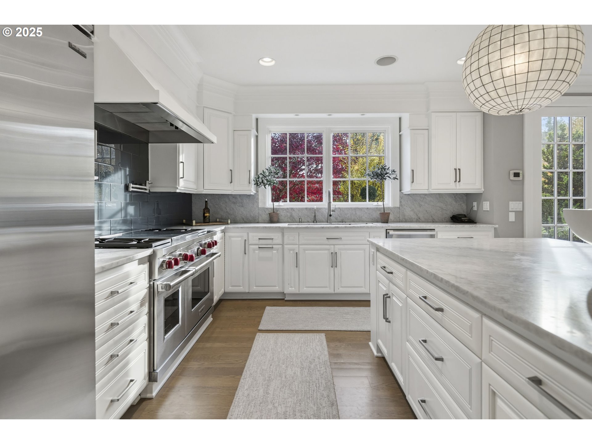 2254 Knaus Road Lake Oswego, OR 97034 - Photo 17 of 48