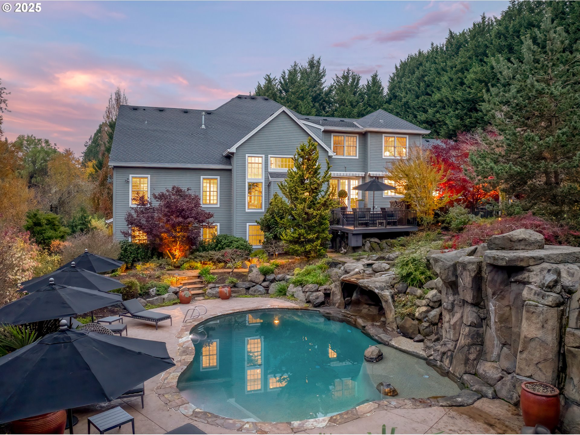 2254 Knaus Road Lake Oswego, OR 97034 - Photo 2 of 48