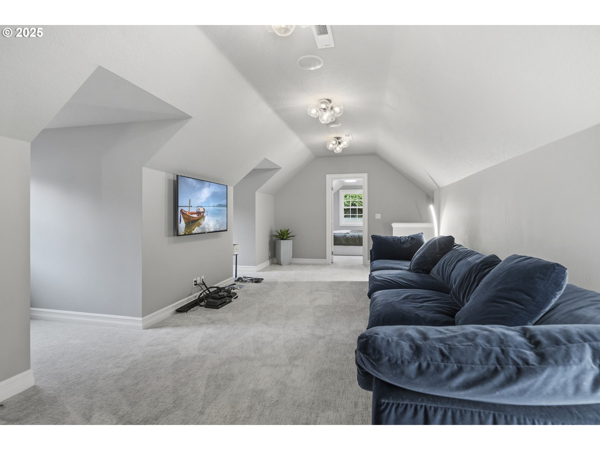 2254 Knaus Road Lake Oswego, OR 97034 - Photo 28 of 48