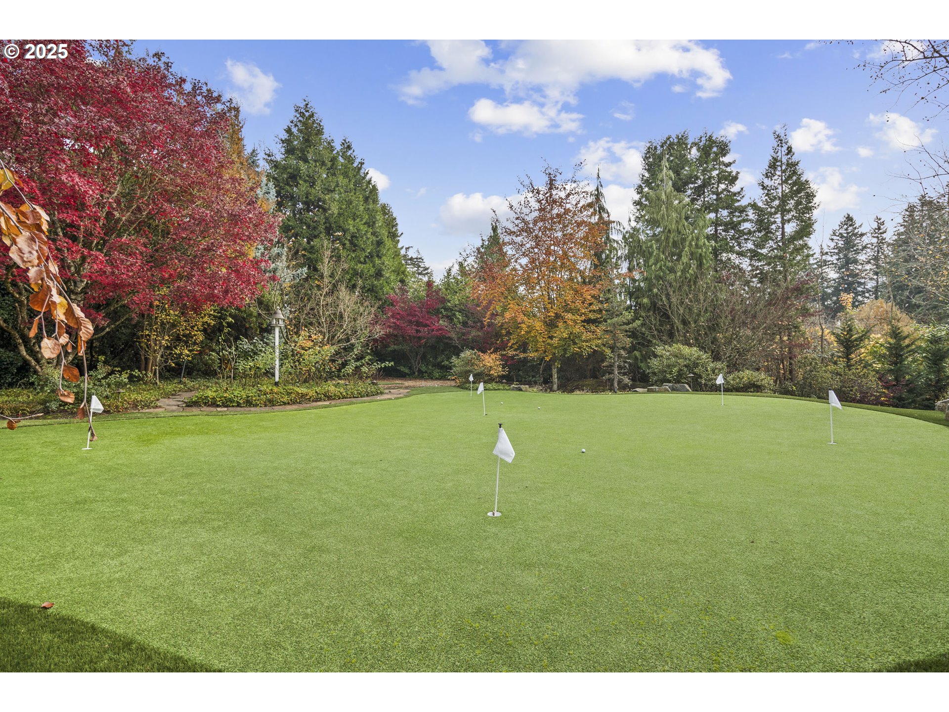 2254 Knaus Road Lake Oswego, OR 97034 - Photo 43 of 48