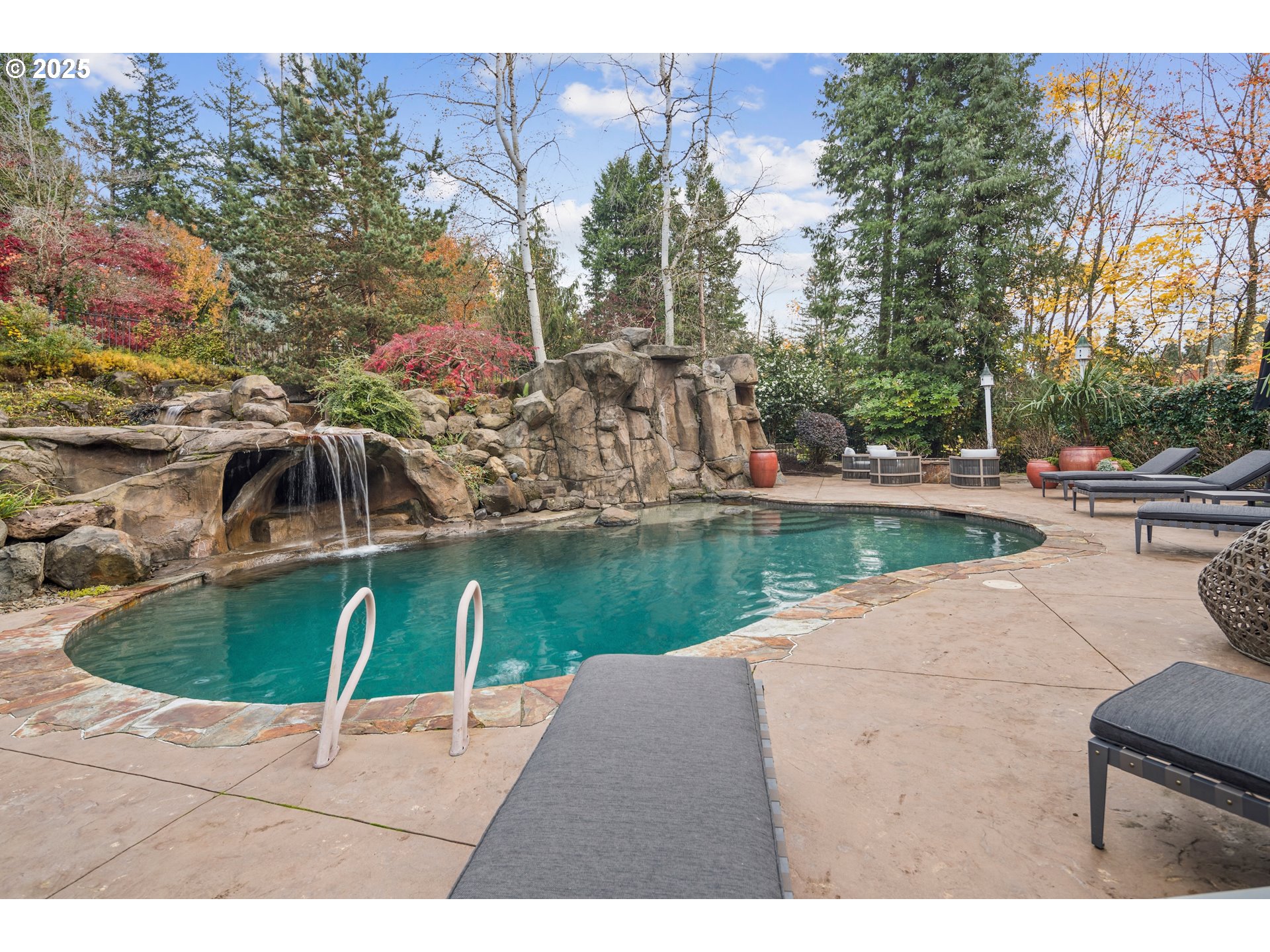 2254 Knaus Road Lake Oswego, OR 97034 - Photo 44 of 48