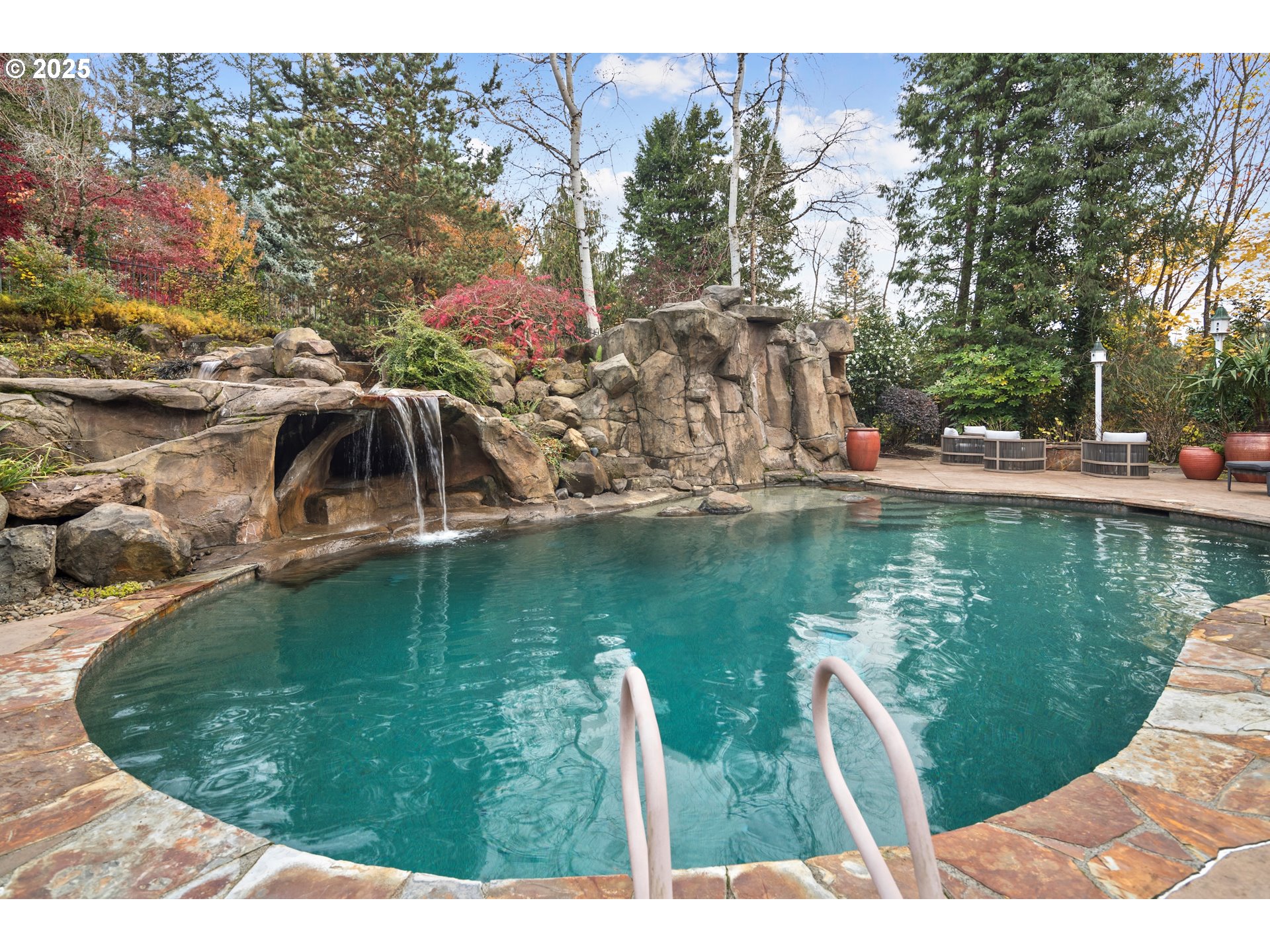 2254 Knaus Road Lake Oswego, OR 97034 - Photo 5 of 48