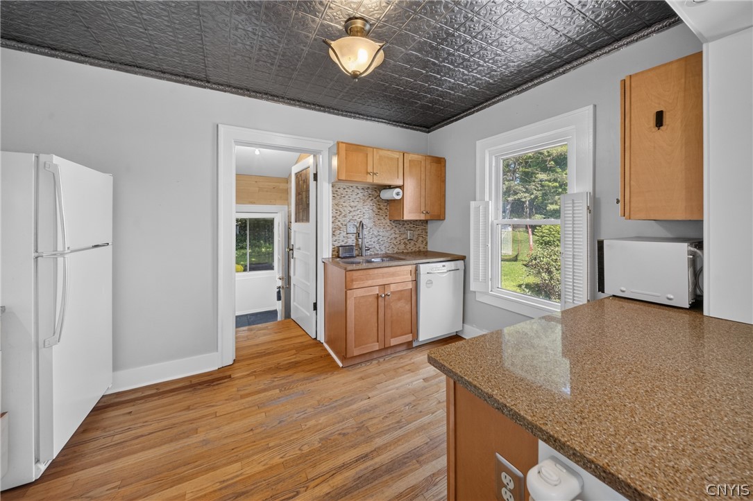 220 Windemere Road Geddes, NY 13219 - Photo 10 of 40