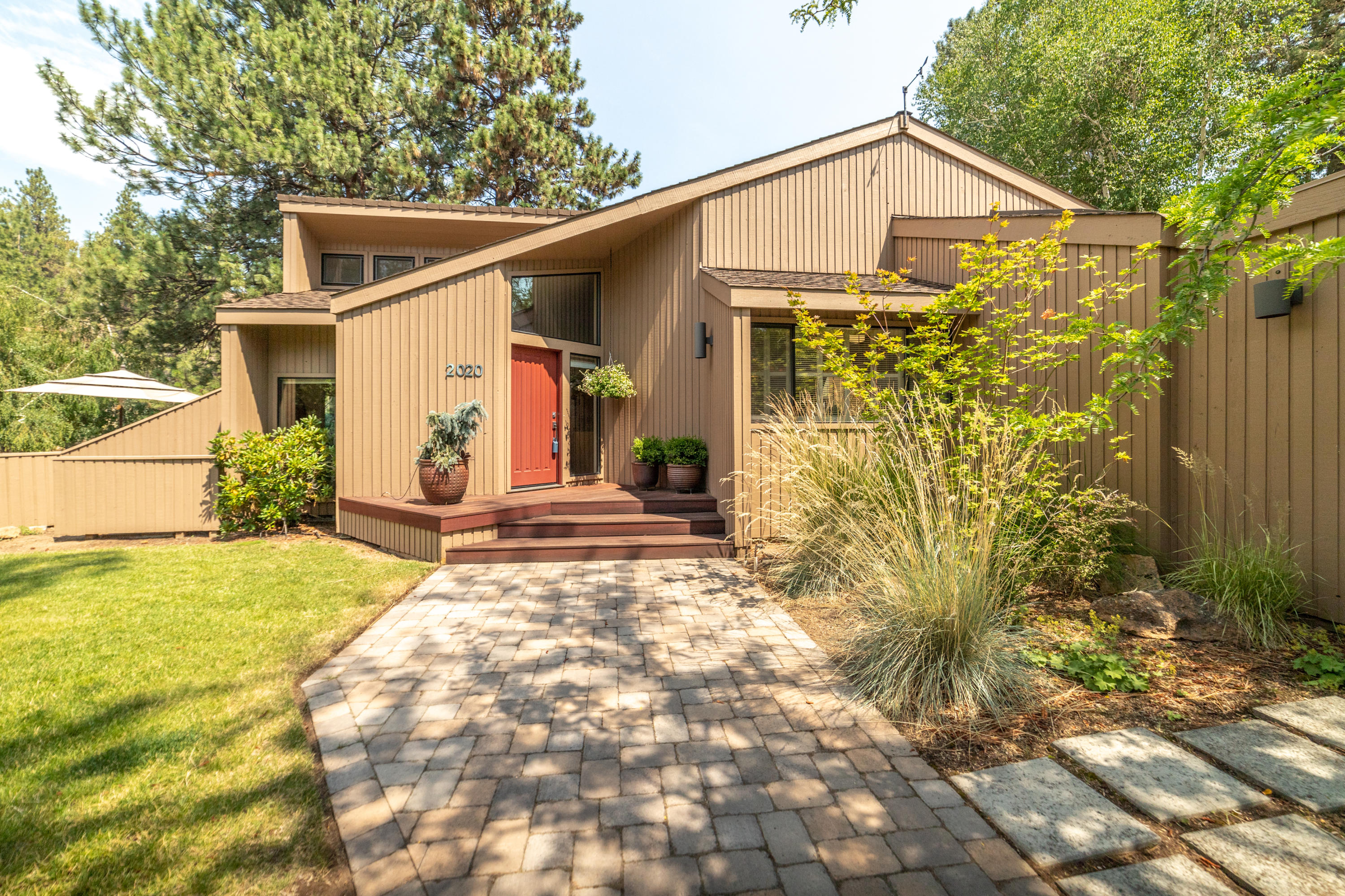 2020 Northwest Putnam Road Bend, OR 97703 - Photo 1 of 51 Main Photo