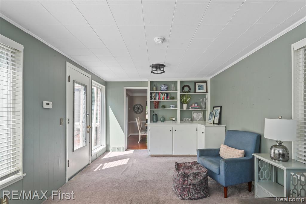 324 Fisher Road Grosse Pointe Farms, MI 48230 - Photo 10 of 22